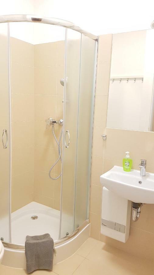 Kvh By Rockchair Apartments L Superhost Status L Boxspringbett Am Schloss Charlottenburg Welcomes You! Berlino Esterno foto